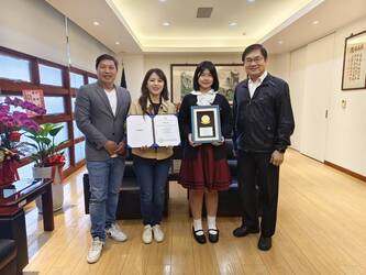 韓國首爾發明展SIIF  805張書萌同學榮獲金獎圖片